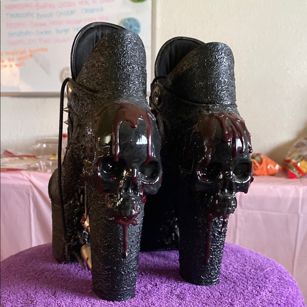 Zombie peepshow heels